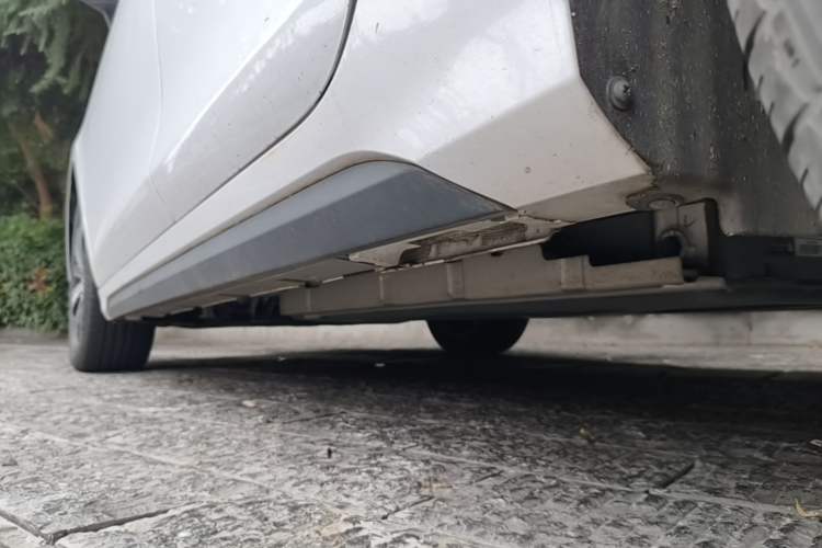 Used BYD Destroyer 05 2023 Champion Edition DM-i 120KM Prestige Model Left Side Sill