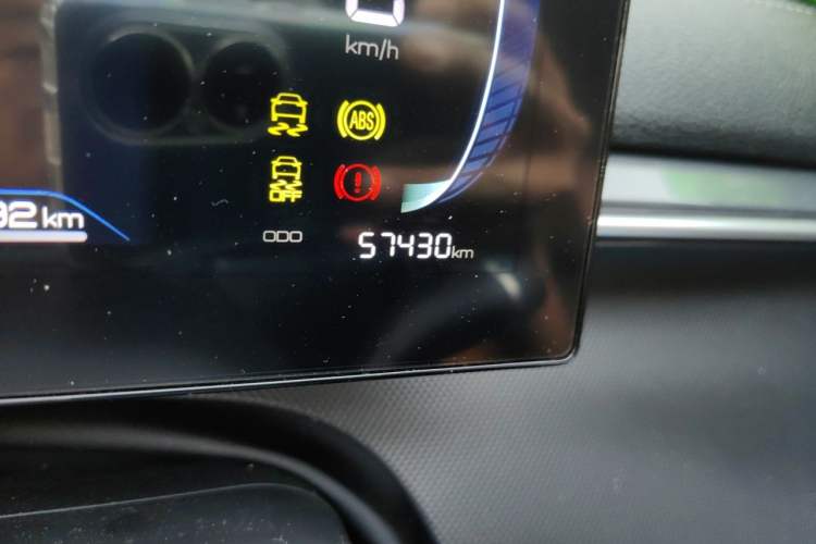 Used BYD Destroyer 05 2023 Champion Edition DM-i 55KM Luxury Model Odometer Close Up