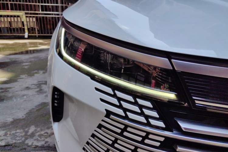 Used BYD Destroyer 05 2023 Champion Edition DM-i 55KM Luxury Model Right Front Headlight