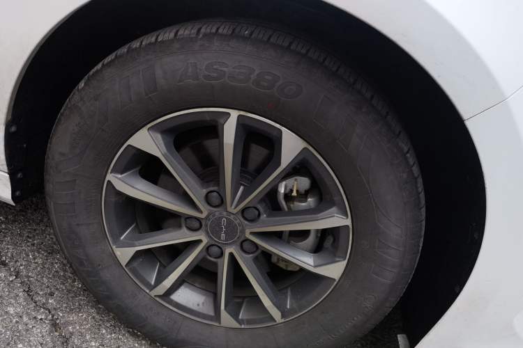 Used BYD Destroyer 05 2023 Champion Edition DM-i 55KM Luxury Model Right Front Wheel Hub
