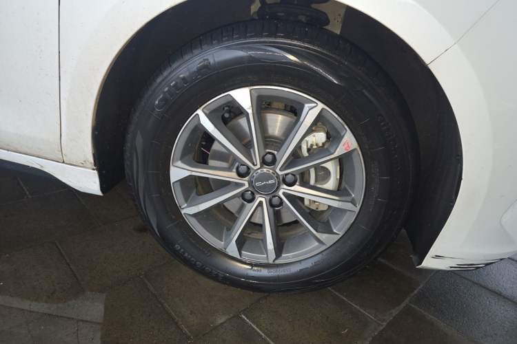 Used BYD Destroyer 05 2023 Champion Edition DM-i 55KM Luxury Model Right Front Wheel Hub