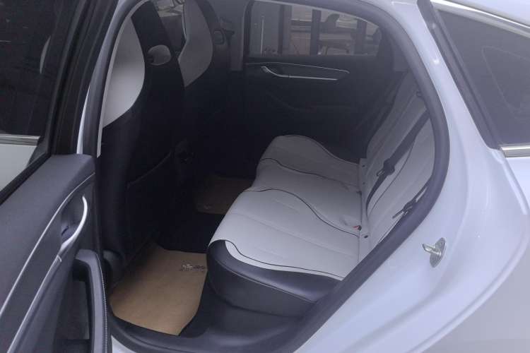 Used BYD Destroyer 05 2023 Champion Edition DM-i 120KM Prestige Model Right Rear Seat