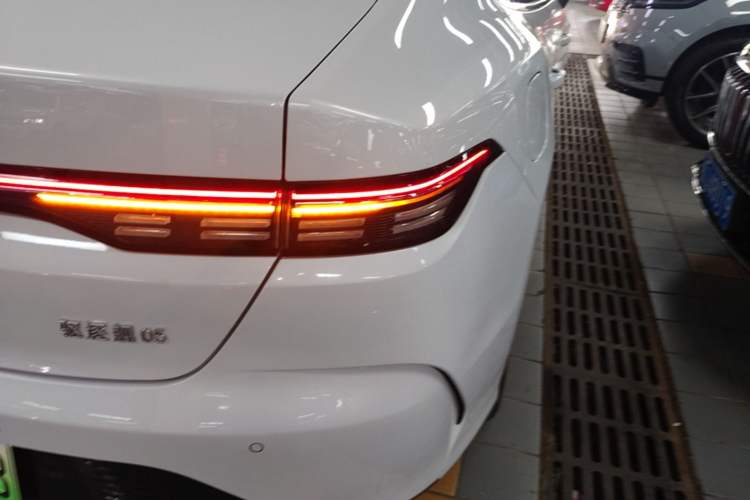 Used BYD Destroyer 05 2023 Champion Edition DM-i 120KM Luxury Model Right Rear Taillight