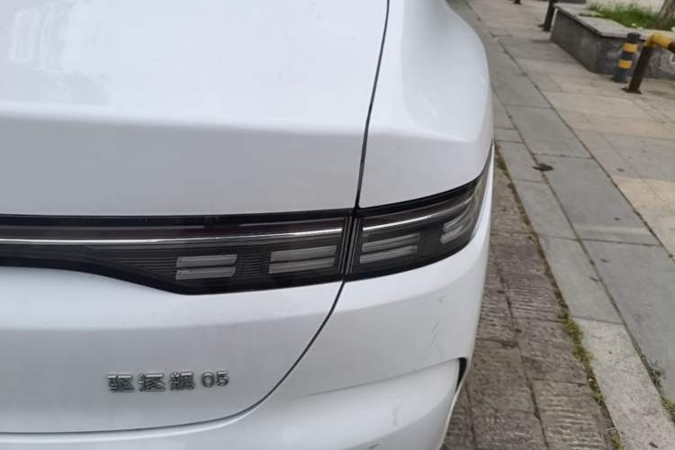 Used BYD Destroyer 05 2023 Champion Edition DM-i 120KM Prestige Model Right Rear Taillight