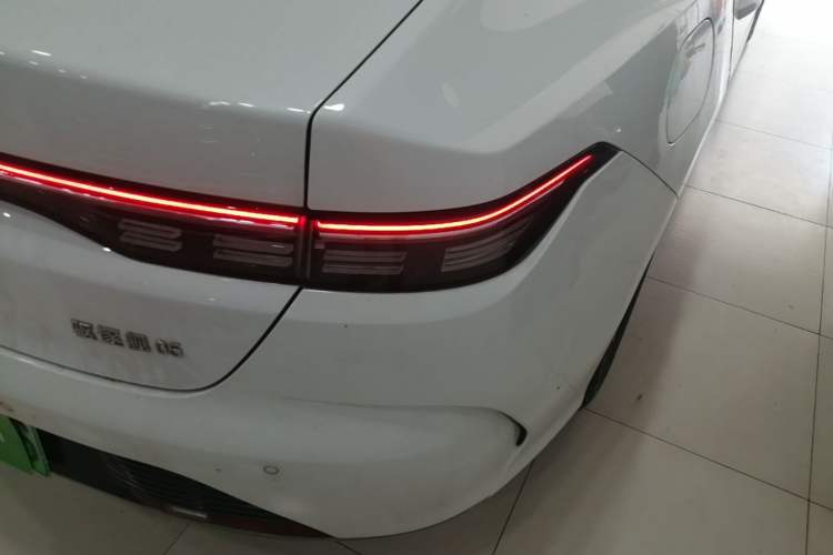 Used BYD Destroyer 05 2023 Champion Edition DM-i 55KM Luxury Model Right Rear Taillight