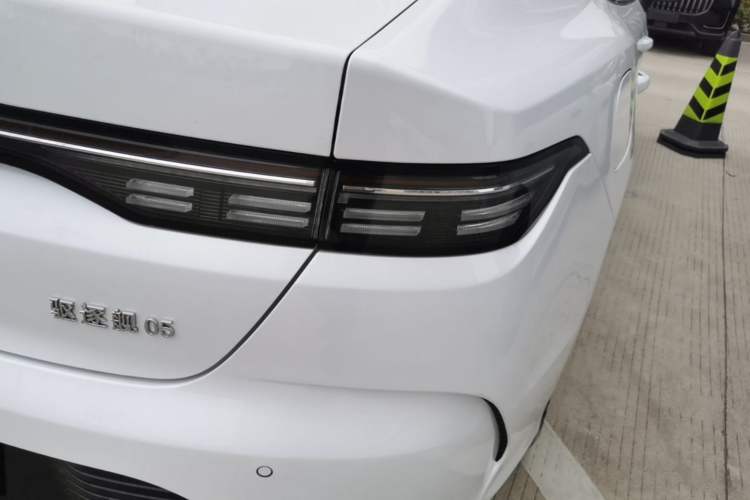 Used BYD Destroyer 05 2023 Champion Edition DM-i 55KM Luxury Model Right Rear Taillight