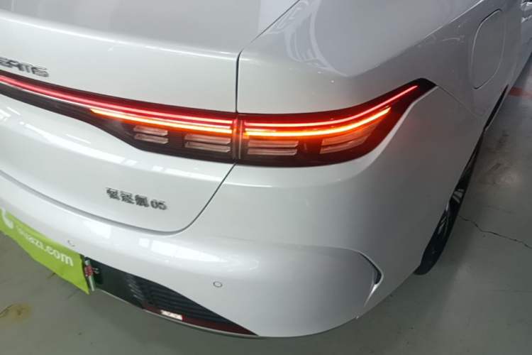 Used BYD Destroyer 05 2023 Champion Edition DM-i 120KM Prestige Model Right Rear Taillight
