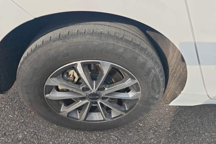 Used BYD Destroyer 05 2023 Champion Edition DM-i 55KM Prestige Model Right Rear Wheel Hub