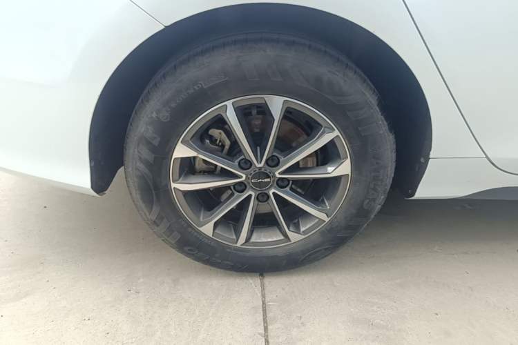 Used BYD Destroyer 05 2023 Champion Edition DM-i 55KM Luxury Model Right Rear Wheel Hub