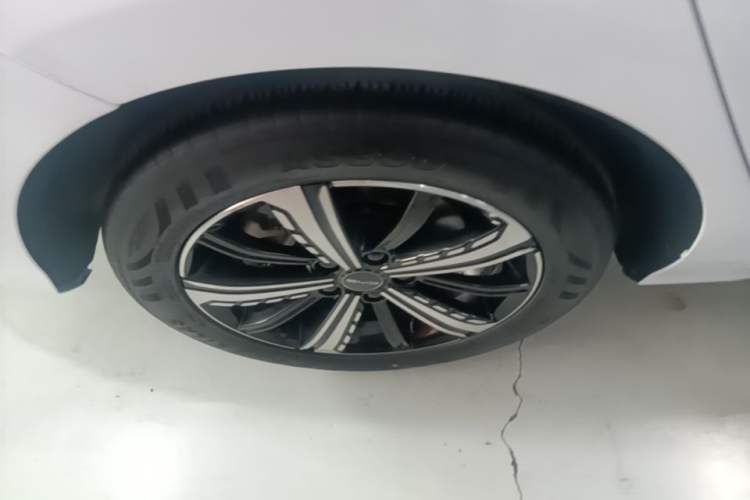Used BYD Destroyer 05 2023 Champion Edition DM-i 120KM Prestige Model Right Rear Wheel Hub