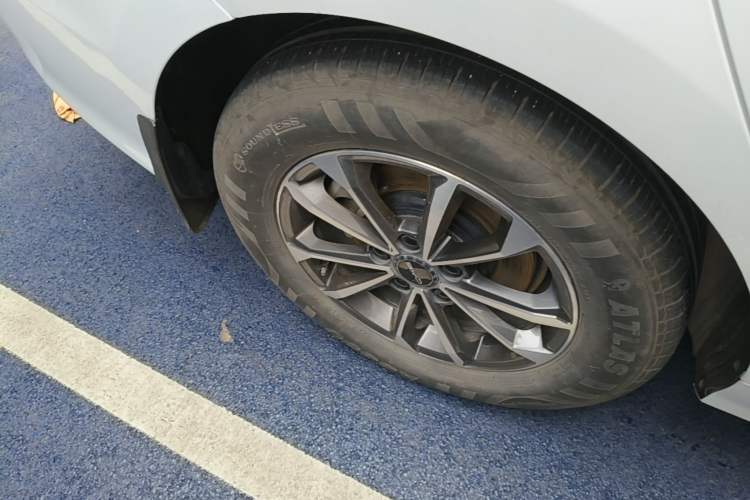 Used BYD Destroyer 05 2023 Champion Edition DM-i 55KM Luxury Model Right Rear Wheel Hub