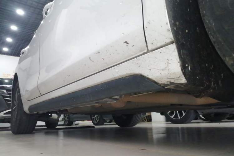 Used BYD Destroyer 05 2023 Champion Edition DM-i 55KM Luxury Model Right Side Sill