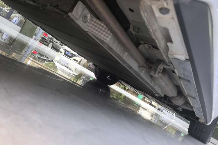 Used BYD Destroyer 05 2023 Champion Edition DM-i 120KM Prestige Model Right Side Sill