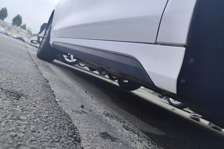 Used BYD Destroyer 05 2023 Champion Edition DM-i 55KM Luxury Model Right Side Sill