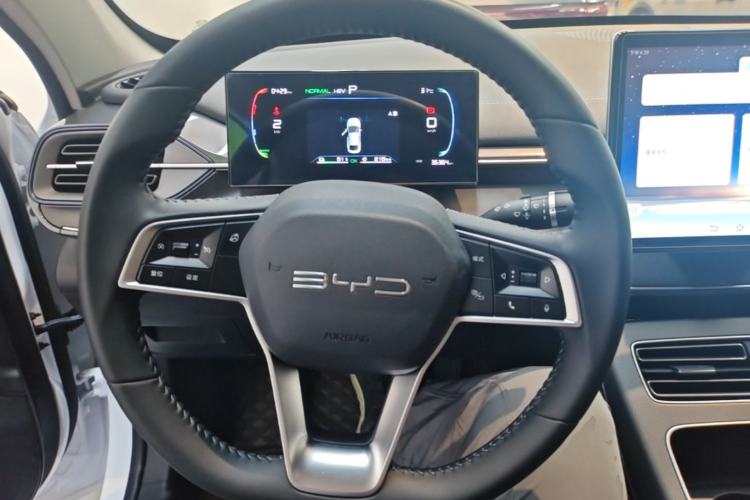 Used BYD Destroyer 05 2023 Champion Edition DM-i 120KM Prestige Model Steering Wheel