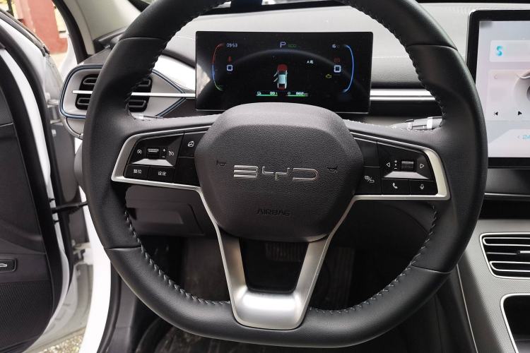 Used BYD Destroyer 05 2023 Champion Edition DM-i 55KM Luxury Model Steering Wheel