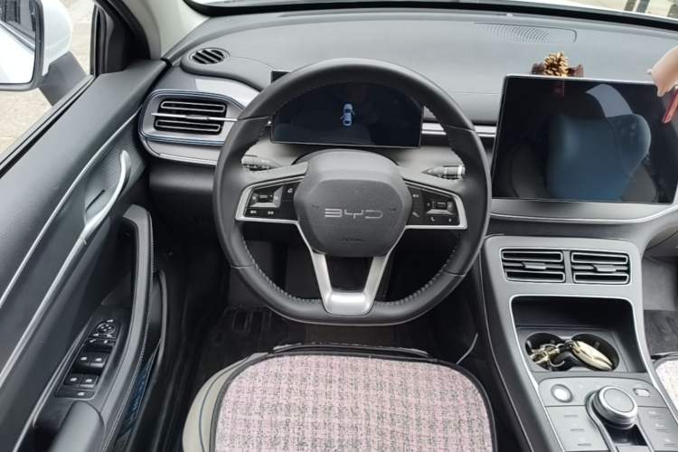 Used BYD Destroyer 05 2023 Champion Edition DM-i 120KM Prestige Model Steering Wheel