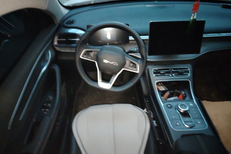 Used BYD Destroyer 05 2023 Champion Edition DM-i 55KM Luxury Model Steering Wheel