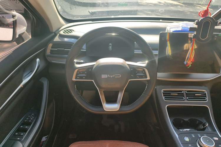 Used BYD Destroyer 05 2023 Champion Edition DM-i 120KM Prestige Model Steering Wheel