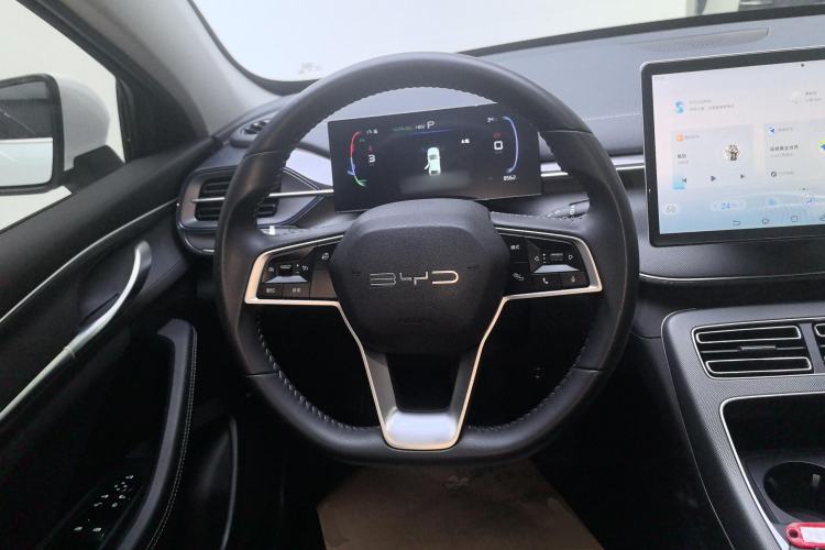 Used BYD Destroyer 05 2023 Champion Edition DM-i 120KM Prestige Model Steering Wheel