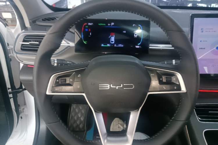 Used BYD Destroyer 05 2023 Champion Edition DM-i 120KM Prestige Model Steering Wheel