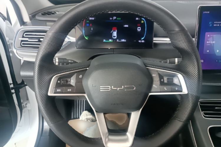 Used BYD Destroyer 05 2023 Champion Edition DM-i 55KM Luxury Model Steering Wheel