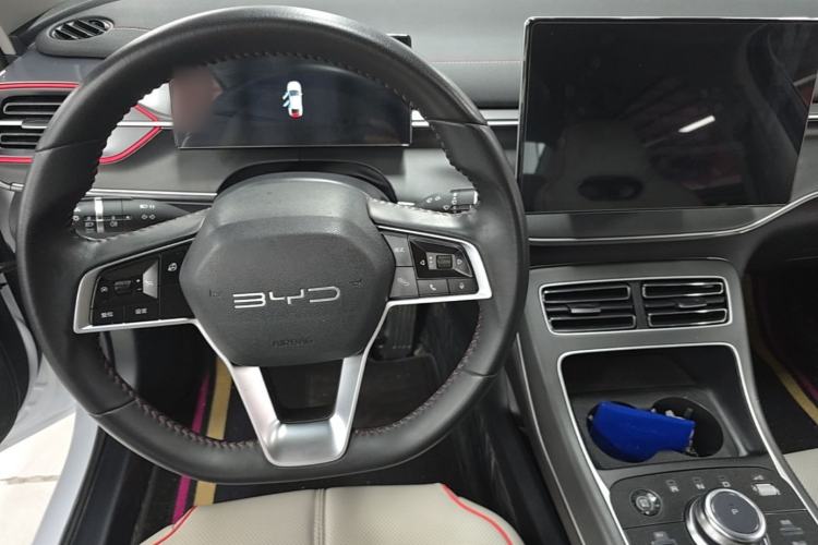 Used BYD Destroyer 05 2023 Champion Edition DM-i 55KM Luxury Model Steering Wheel
