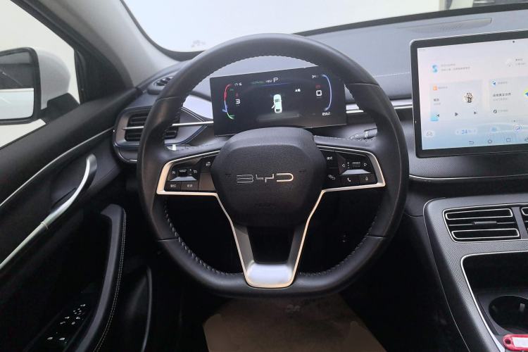 Used BYD Destroyer 05 2023 Champion Edition DM-i 120KM Prestige Model Steering Wheel