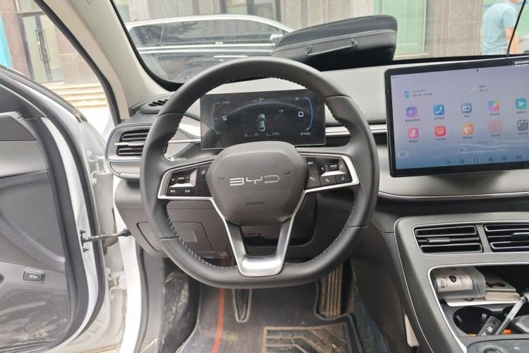 Used BYD Destroyer 05 2023 Champion Edition DM-i 55KM Luxury Model Steering Wheel