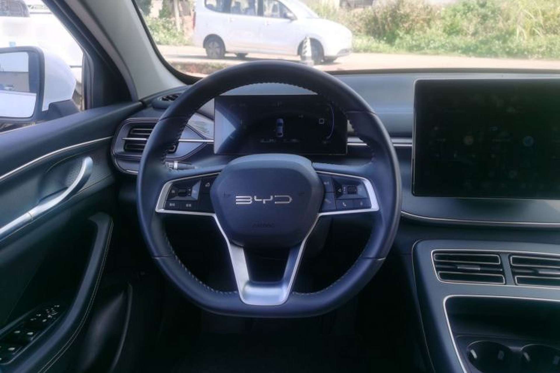 Used BYD Destroyer 05 2023 Champion Edition DM-i 120KM Prestige Model Steering Wheel