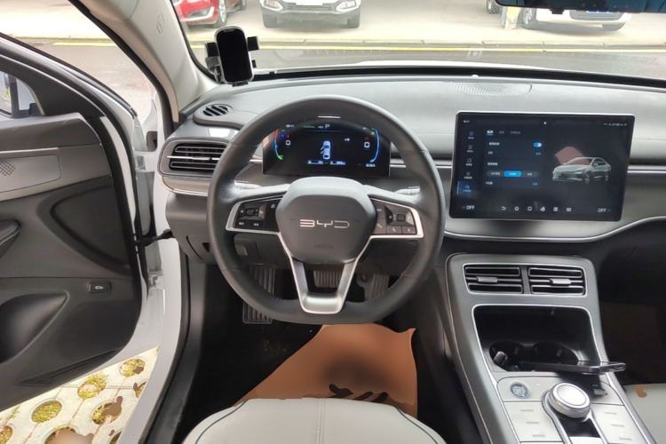Used BYD Destroyer 05 2023 Champion Edition DM-i 120KM Luxury Model Steering Wheel