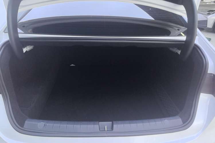 Used BYD Destroyer 05 2023 Champion Edition DM-i 120KM Prestige Model Trunk