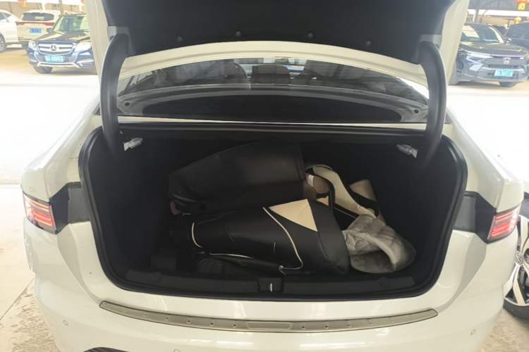 Used BYD Destroyer 05 2023 Champion Edition DM-i 120KM Luxury Model Trunk