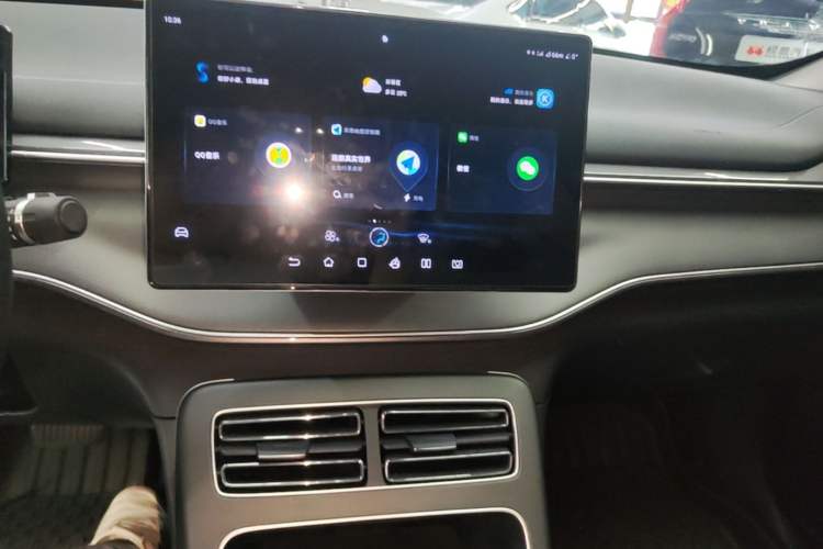 Used BYD Destroyer 05 2024 Honor Edition DM-i 120KM Luxury Model Audio And AC Panel