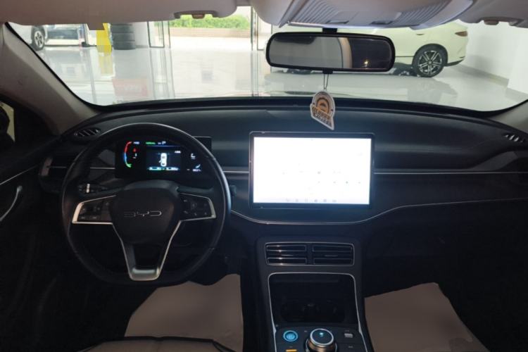 Used BYD Destroyer 05 2024 HONOR Edition DM-i 55KM Luxury Model Center Console