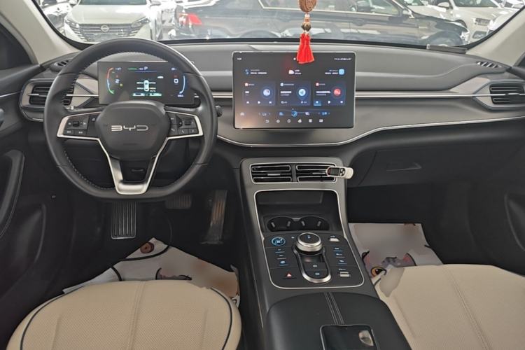 Used BYD Destroyer 05 2024 HONOR Edition DM-i 55KM Luxury Model Center Console