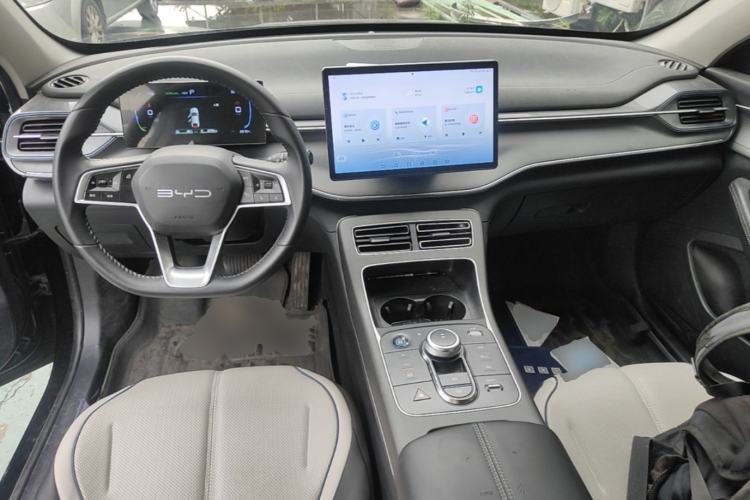 Used BYD Destroyer 05 2024 HONOR Edition DM-i 55KM Luxury Model Center Console