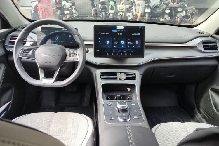 Used BYD Destroyer 05 2024 HONOR Edition DM-i 55KM Luxury Model Center Console