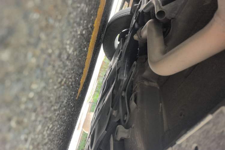 Used BYD Destroyer 05 2024 HONOR Edition DM-i 55KM Luxury Model Chassis Front Right