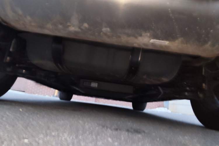 Used BYD Destroyer 05 2024 HONOR Edition DM-i 55KM Luxury Model Chassis Rear