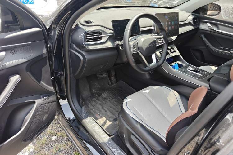 Used BYD Destroyer 05 2024 HONOR Edition DM-i 55KM Luxury Model Driver Seat