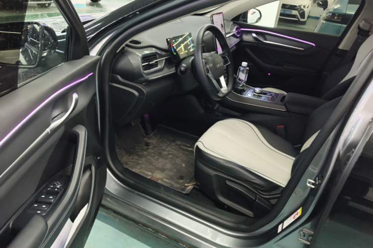 Used BYD Destroyer 05 2024 HONOR Edition DM-i 55KM Luxury Model Driver Seat