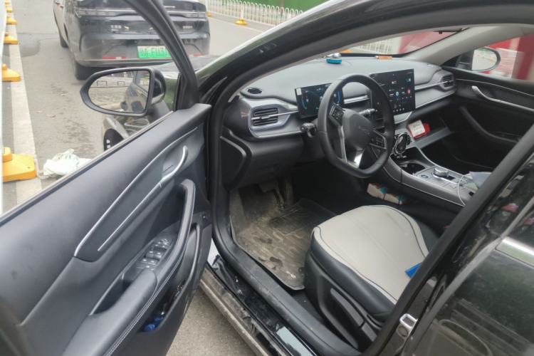 Used BYD Destroyer 05 2024 HONOR Edition DM-i 55KM Luxury Model Driver Seat