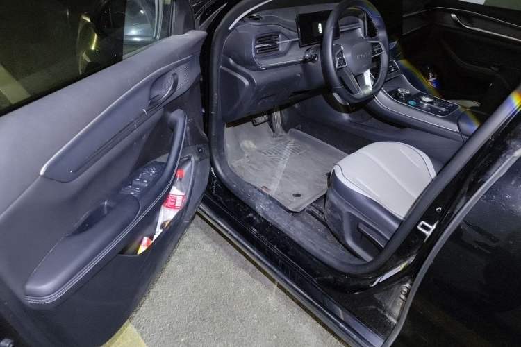 Used BYD Destroyer 05 2024 HONOR Edition DM-i 55KM Luxury Model Driver Seat