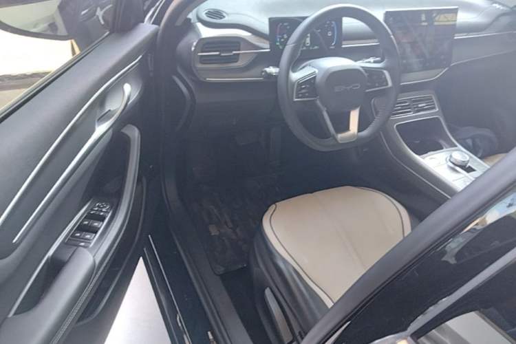 Used BYD Destroyer 05 2024 HONOR Edition DM-i 55KM Luxury Model Driver Seat