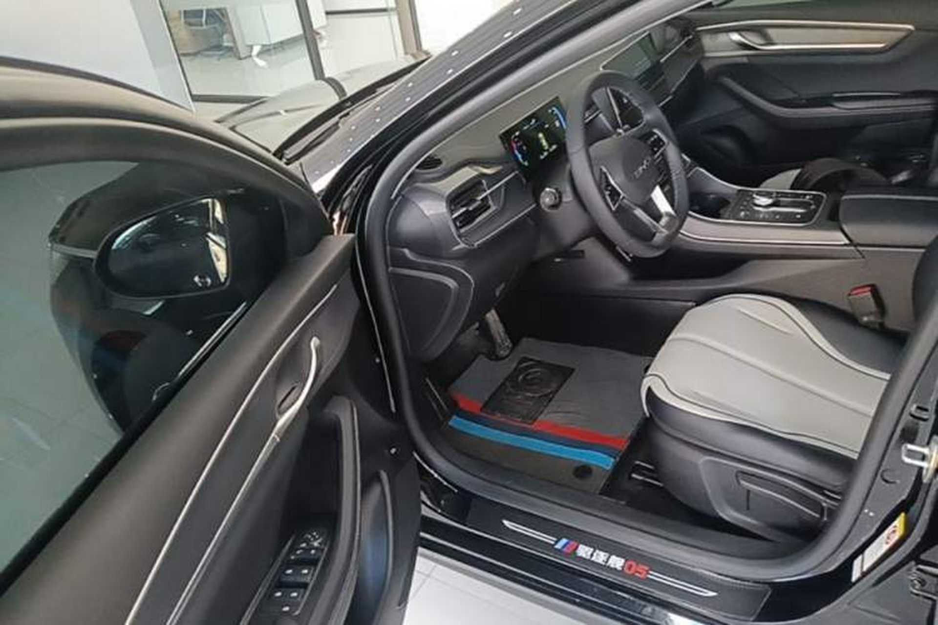Used BYD Destroyer 05 2024 HONOR Edition DM-i 55KM Luxury Model Driver Seat