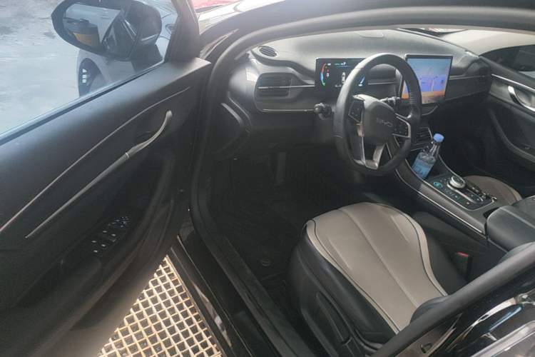 Used BYD Destroyer 05 2024 HONOR Edition DM-i 55KM Luxury Model Driver Seat