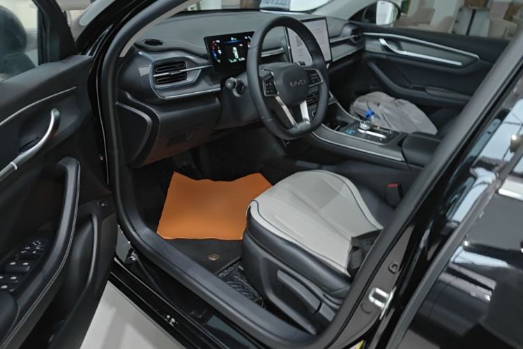 Used BYD Destroyer 05 2024 HONOR Edition DM-i 55KM Luxury Model Driver Seat
