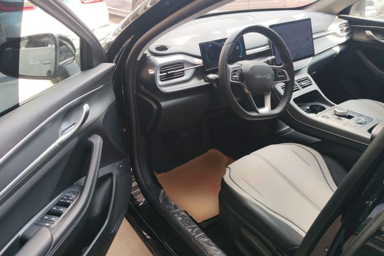 Used BYD Destroyer 05 2024 HONOR Edition DM-i 55KM Luxury Model Driver Seat