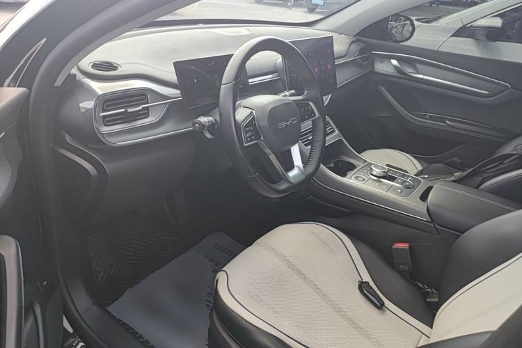 Used BYD Destroyer 05 2024 HONOR Edition DM-i 55KM Luxury Model Driver Seat